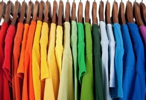 انتخاب بهترین رنگ یک لباس